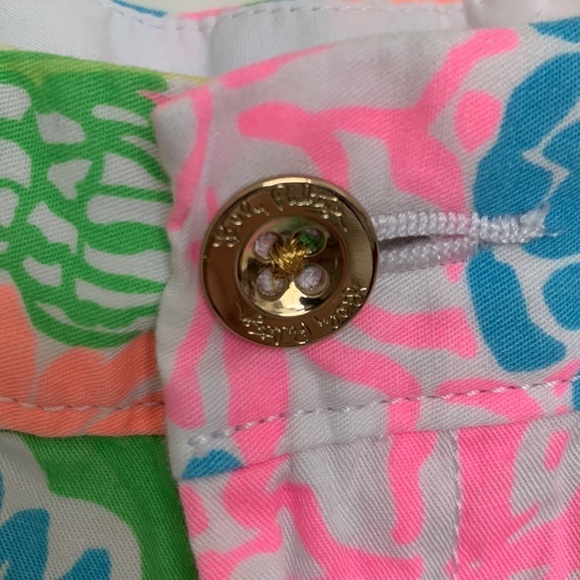 Lilly Pulitzer Women’s The Buttercup Shorts Hibiscus Stroll 0 - Picture 2 of 7
